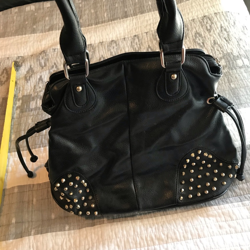 Black purse with gold studs 🖤